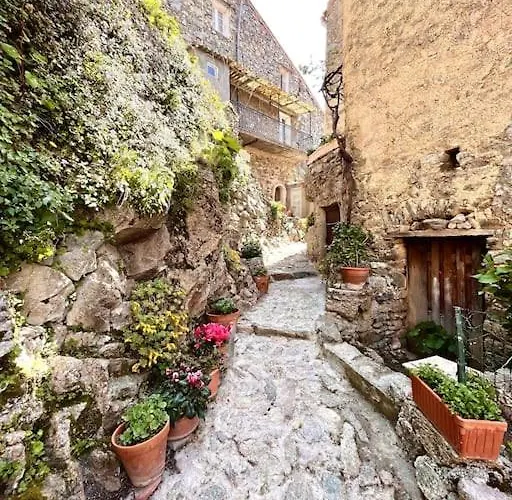 2 A Avec Piscine Apartmán Lama